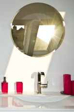 Spiegel - Fächer - begehbares Glas - Oberlichten - Garderobentrennwände -  Hinweisschilder